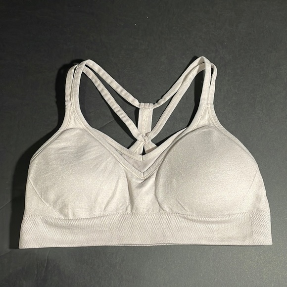 Puma Other - PUMA soft pink sports bra in women’s size Small